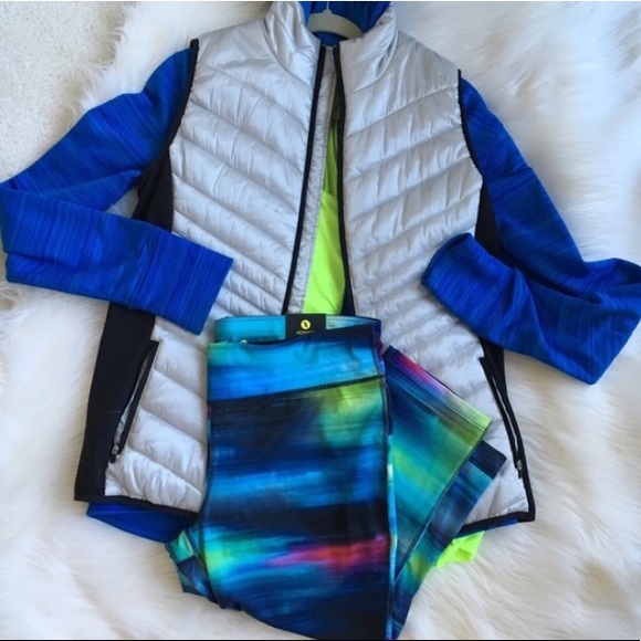 NWOT Xersion silver vest - Picture 8 of 8